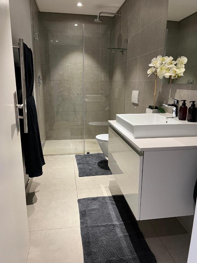 Greenpoint Designer Apartment Near Stadium & Waterfront 케이프타운 외부 사진