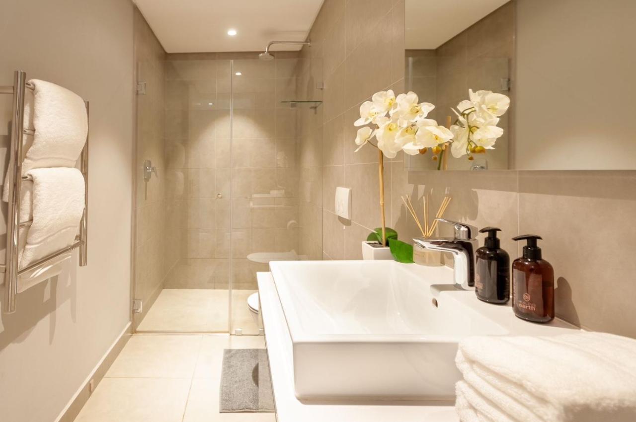 Greenpoint Designer Apartment Near Stadium & Waterfront 케이프타운 외부 사진