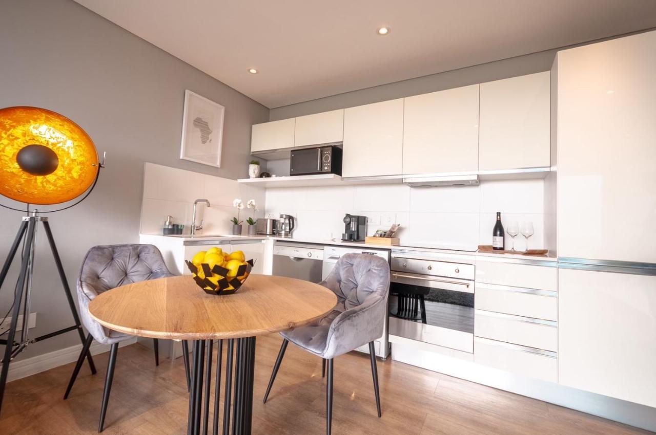 Greenpoint Designer Apartment Near Stadium & Waterfront 케이프타운 외부 사진